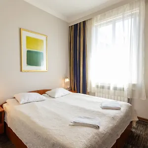 Aparthotel Stadion, Warschau