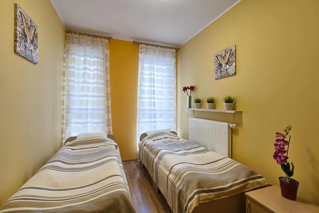 City Aparthotel Wola 3*, Warsaw