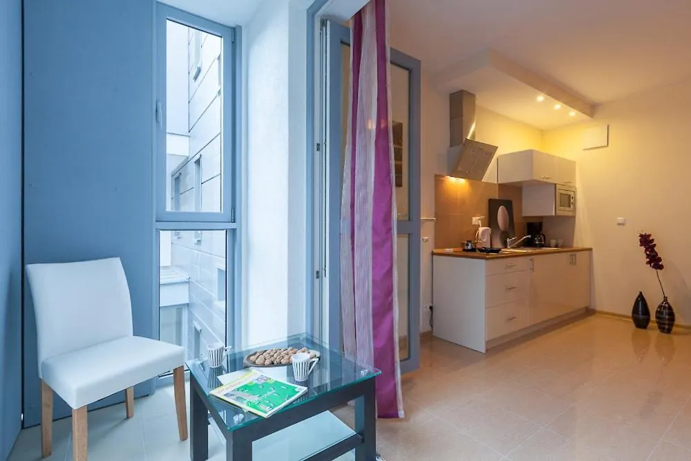 City Aparthotel Wola