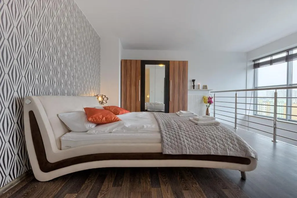 City Aparthotel Wola 3*, Warszawa