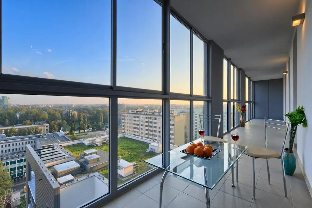 ***  City Aparthotel Wola Polska
