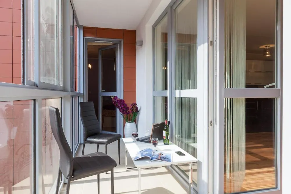 ***  City Aparthotel Wola Pologne